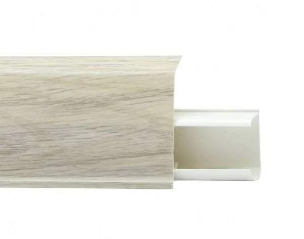 Пластиковый плинтус Royce №526 Дуб Орегон (55х23х2200мм) в Набережных Челнах