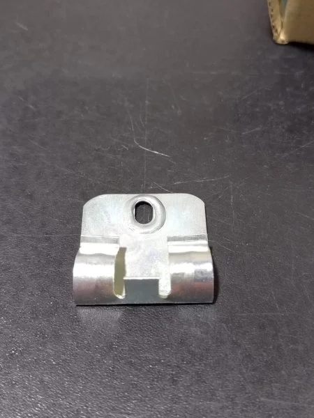 Клипсы к плинтусу MDF Bonkeel (50шт) в Набережных Челнах