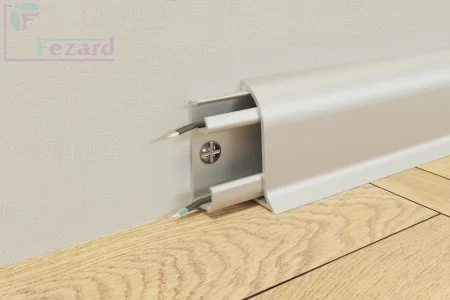 Алюминиевый плинтус Fezard Серебро 43х22х2,5м в Набережных Челнах