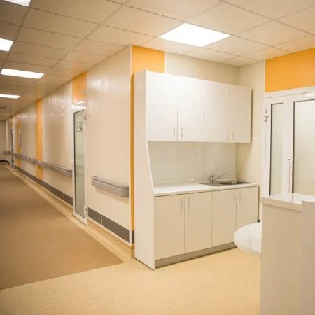 Коннелюрный односоставной плинтус Bonkeel Prof Серый (95х2700мм) в Набережных Челнах