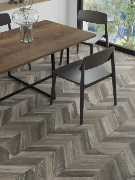 Ламинат Egger PRO 8/33 4V Large Дуб Кестинкорт Шоколад левая EPL240F4CL в Набережных Челнах