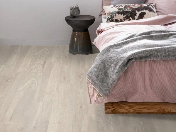 Ламинат Egger PRO 8/33 Дуб Кортон белый EPL051 в Набережных Челнах